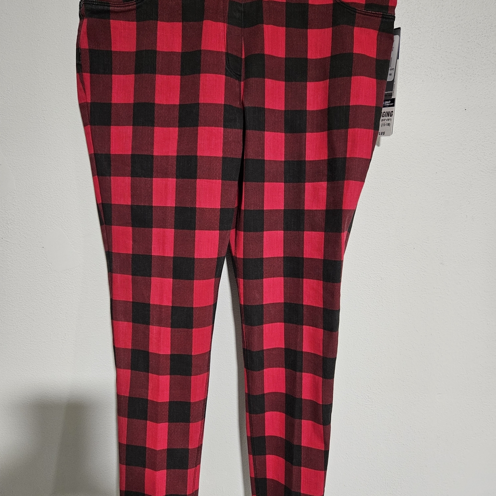 Peter Nygard Red and Black Plaid Jeggings